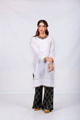 White plain Kurta with Lace & Chikankari