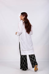 White plain Kurta with Lace & Chikankari